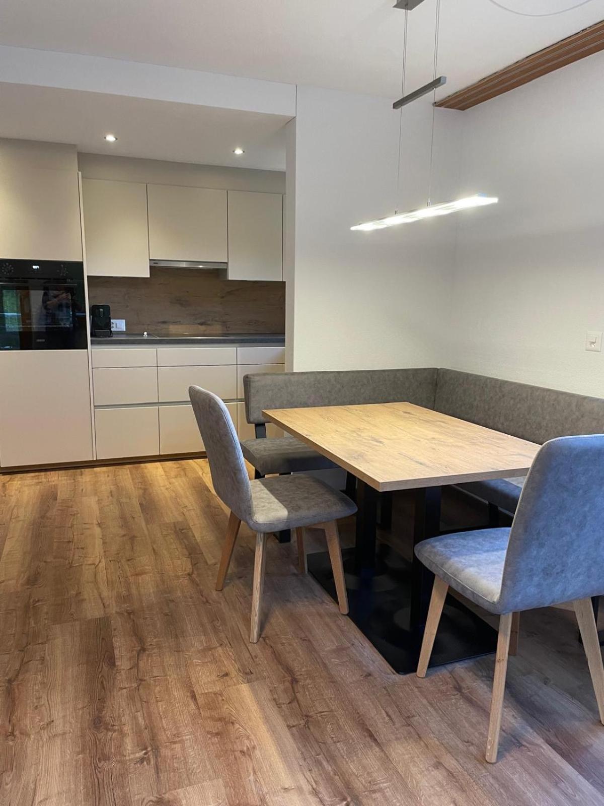 Chasa Ravaischa Apartment ซัมเนาน์ ภายนอก รูปภาพ