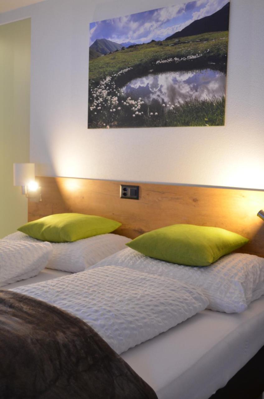 Chasa Ravaischa Apartment ซัมเนาน์ ภายนอก รูปภาพ